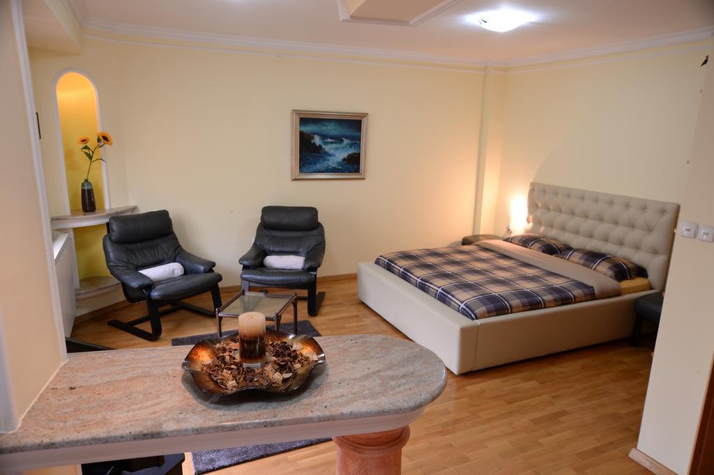 Exclusive Central Apartments Skopje Eksteriør billede